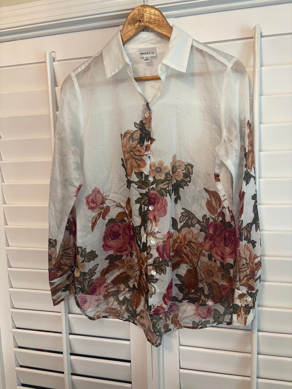 Bailey 44 White Floral Button Down Shirt Size Medium